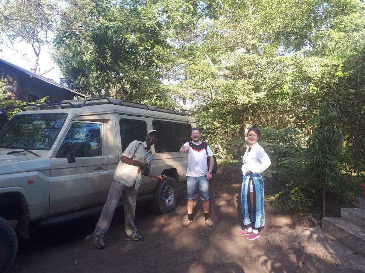 Shamba Hostel Usa River Buitenkant foto